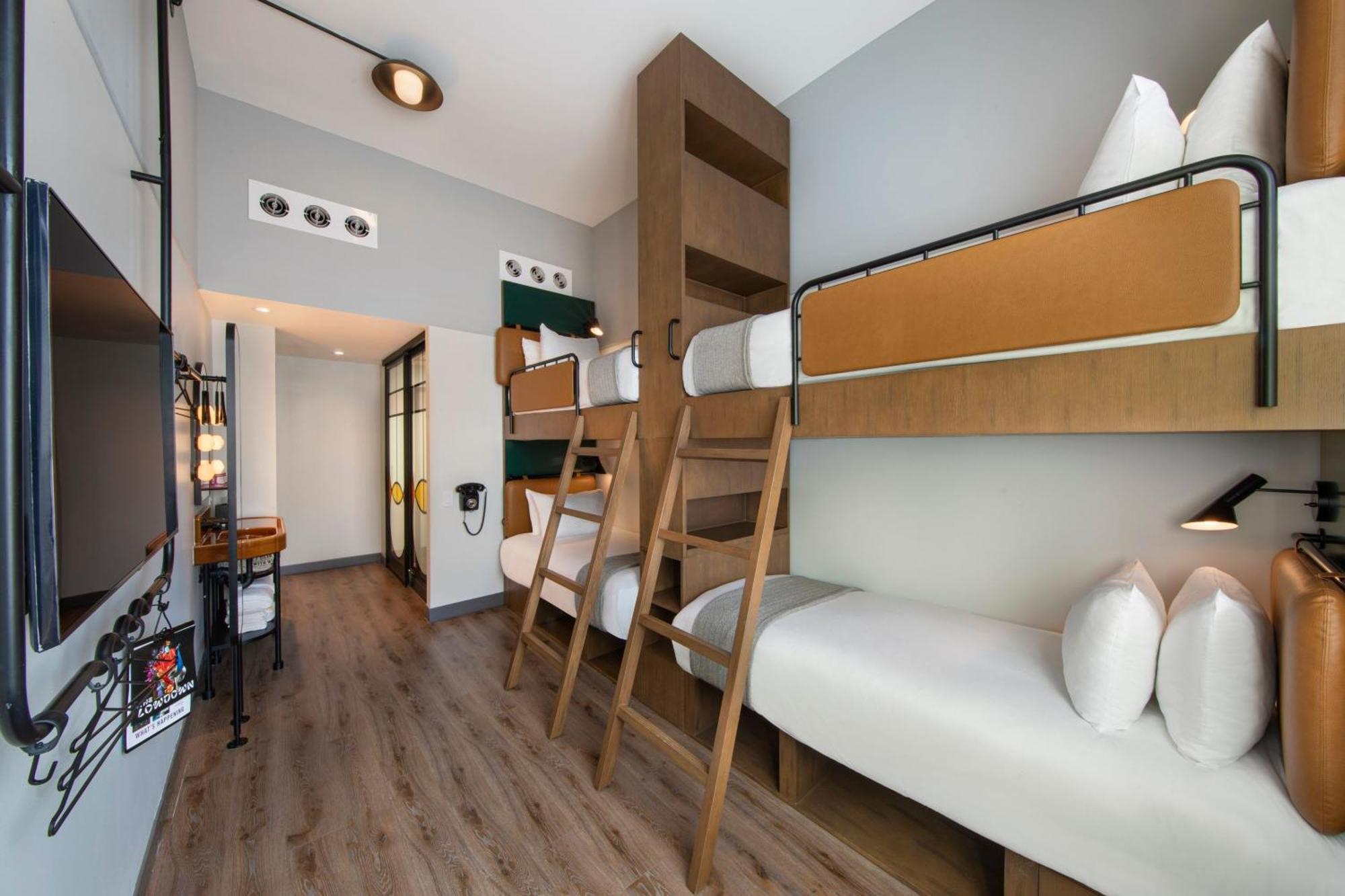 Moxy Nyc Lower East Side Нью-Йорк Экстерьер фото